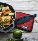 Lodge Cast Iron - Toma Ollas Cuadrado Rojo Silicona